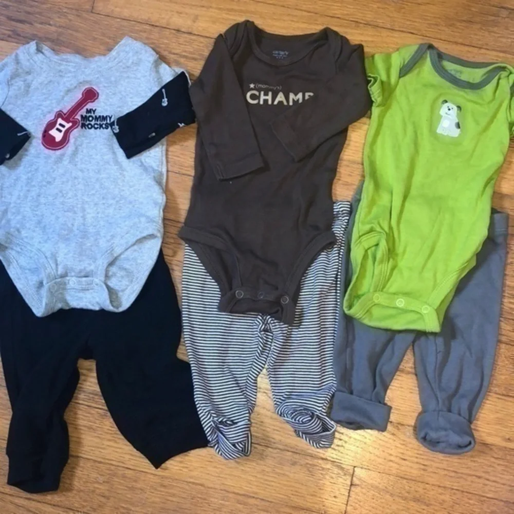 Carter’s onesie outfits size 3 months